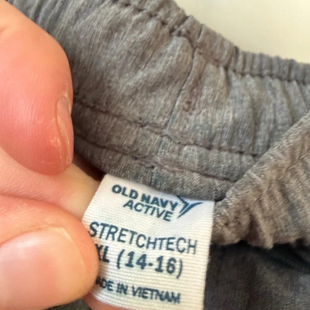 Old Navy elastic active shorts